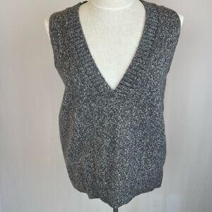 Becool Gray Knit V-Neck Sweater Vest size small / medium